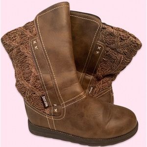 EUC MukLuk Sweater boots in brown, size 8